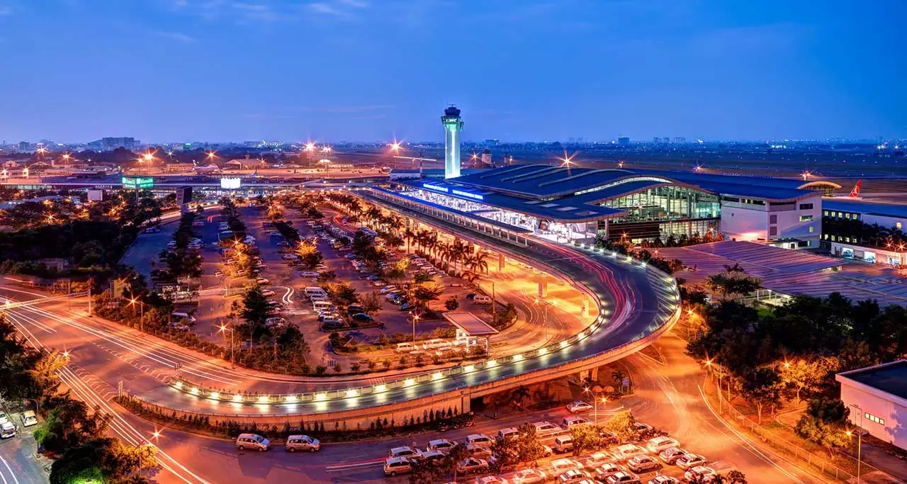 tan son nhat international airpo
